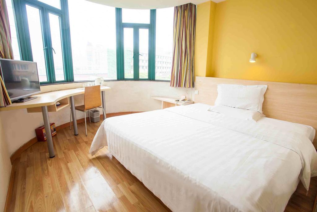 7Days Inn Luoyang Longmen Avenue Normal College Habitación foto