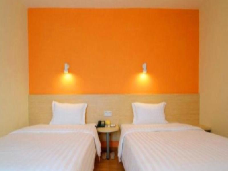 7Days Inn Luoyang Longmen Avenue Normal College Exterior foto